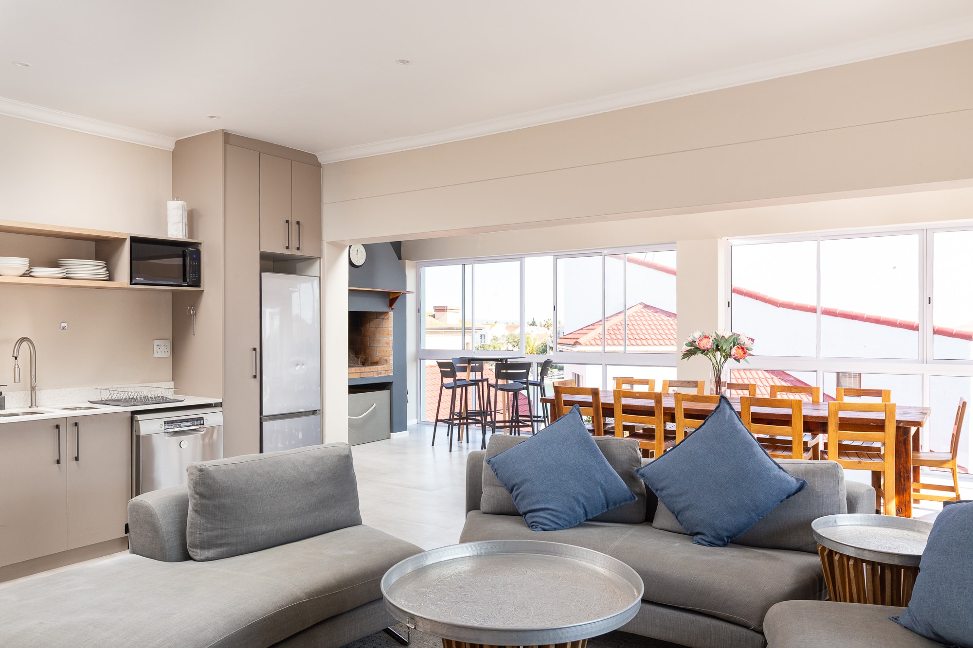 Modern open-plan living kitchen dining space